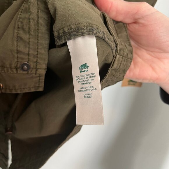 Roots Canada. Utility Vest. Olive Green Color. Size Medium. NWT. Womens. - Picture 7 of 9